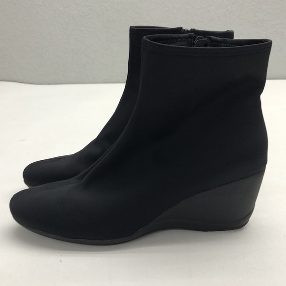 St Johns Bay Black Stretch Fabric Wedge Side Zip Booties Women’s 9.5 - Picture 3 of 10
